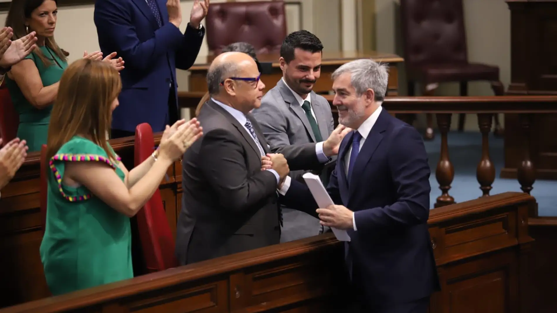 Fernando Clavijo (CC) en el Parlamento de Canarias tras su discurso de investidura