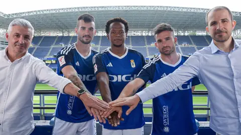 Roberto Suárez, Álex Millán, Romario Ibarra, Sebas Moyano y Agustín Lleida, en el Tartiere Roberto Suárez, Álex Millán, Romario Ibarra, Sebas Moyano y Agustín Lleida, en el Tartiere