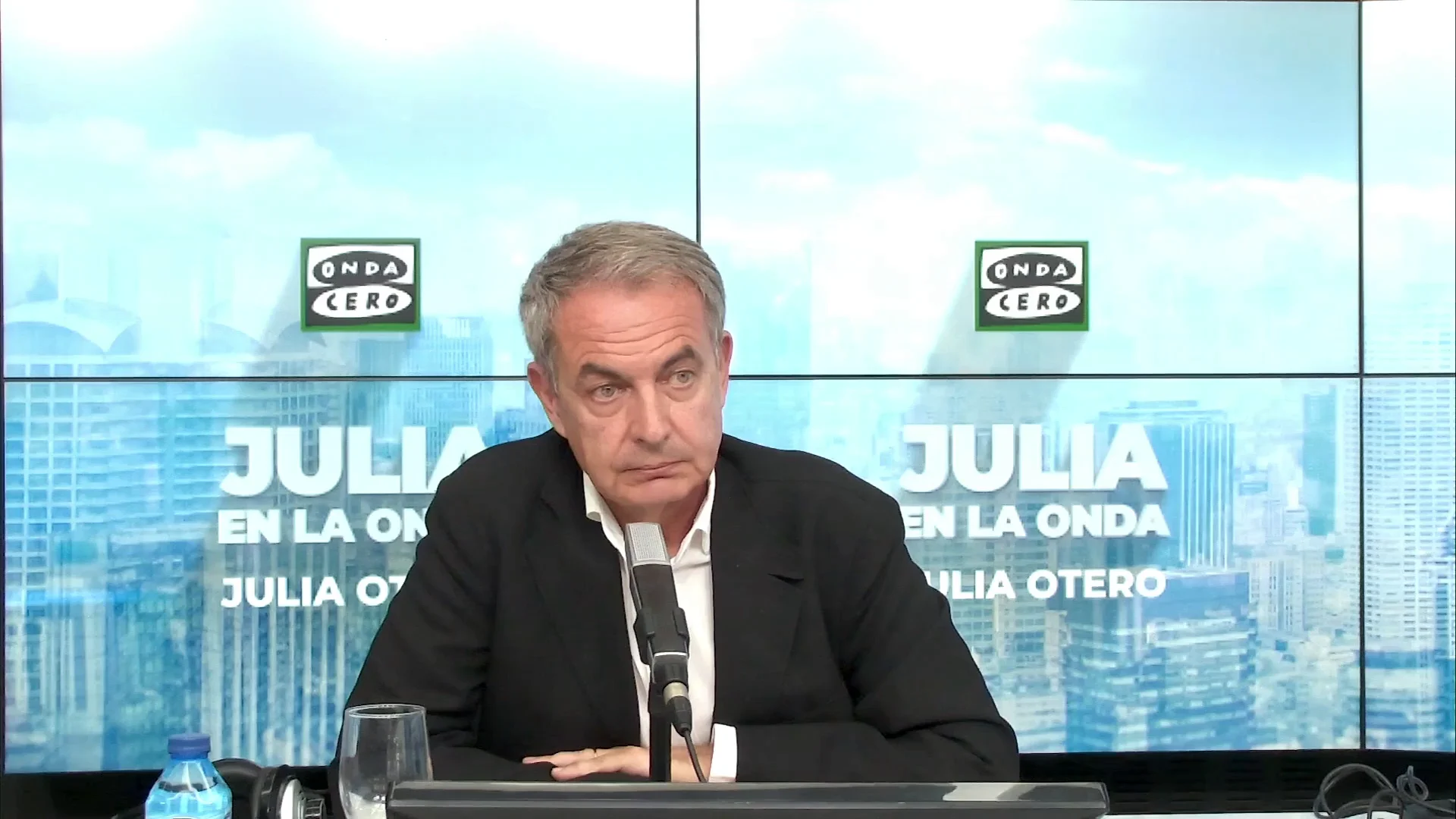 Zapatero: "Me pareció gravísimo que Feijóo no tuviera el coraje de condenar el abyecto lema de 'Que te vote Txapote'" Zapatero: "Me pareció gravísimo que Feijóo no tuviera el coraje de condenar el abyecto lema de 'Que te vote Txapote'"