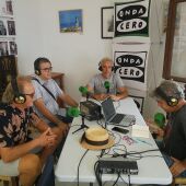 El nuevo alcalde de Carboneras, Felipe Cayuela, visita el faro de Mesa Roldán con Más de Uno Almería
