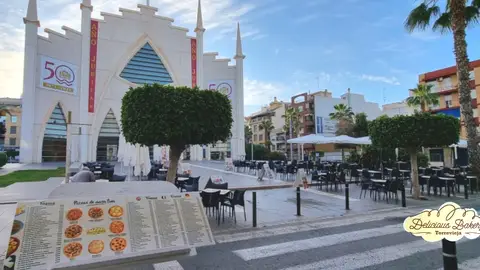 Torrevieja: Delicious Bakery La Jijonenca nos ofrece los mejores helados y cócteles en una amplia terraza delicious bakery