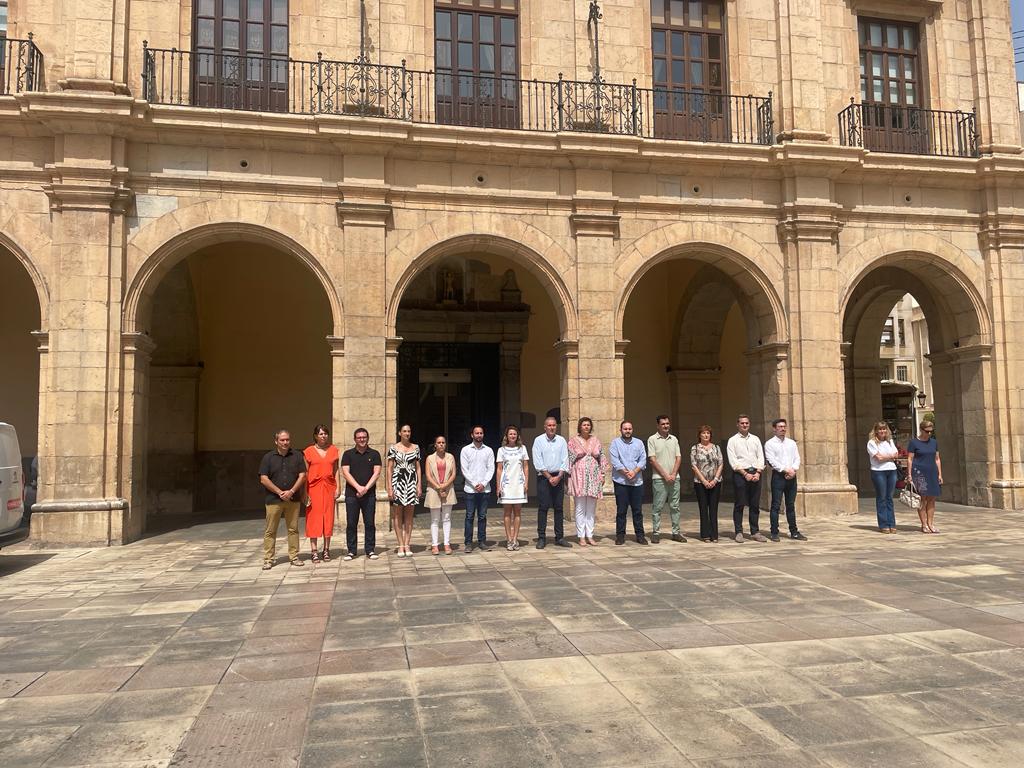 Carrasco condena el crimen de Antella: "Ojalá algún día no tengamos que convocar un minuto de silencio" Carrasco condena el crimen de Antella: "Ojalá algún día no tengamos que convocar un minuto de silencio"