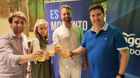 Andr&eacute;s Men&eacute;ndez, Esther Llamazares, &Aacute;lvaro Queipo y Silverio Arg&uuml;elles, en un acto del PP en Oviedo