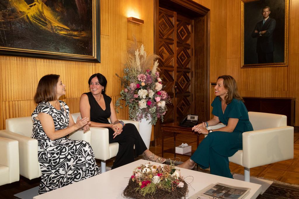 Las alcaldesas de las tres capitales aragonesas impulsan la colaboración Las alcaldesas de las tres capitales aragonesas impulsan la colaboración