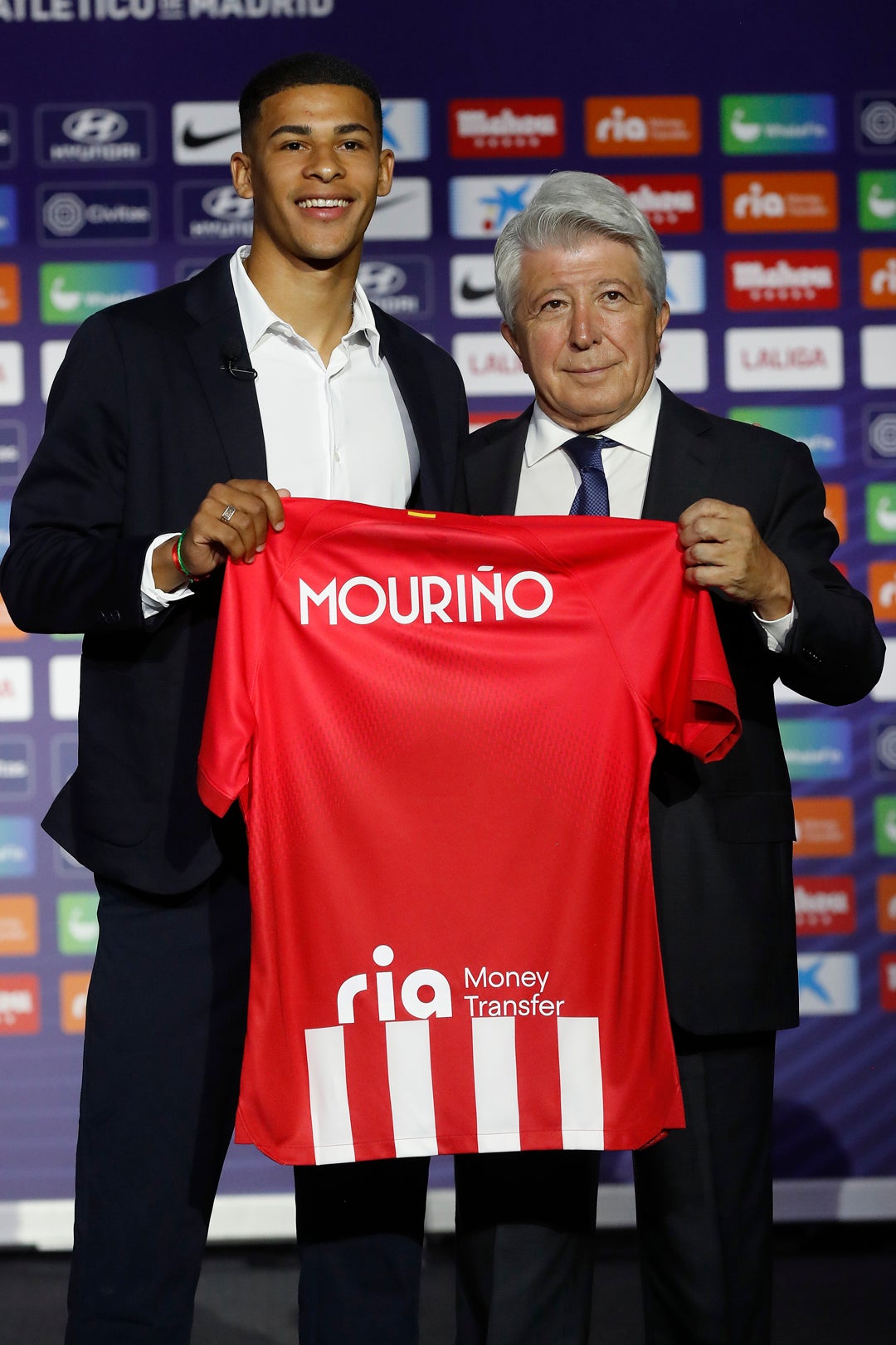Mouriño: "Voy a esperar mi momento" Mouriño: "Voy a esperar mi momento"