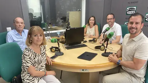 Tertulia política en Onda Cero Elche. Tertulia política en Onda Cero Elche.