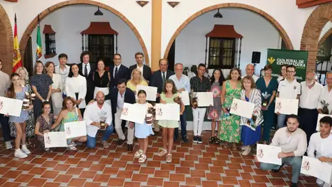 El triatleta Kini Carrasco galardonado con el Premio Espiga del Deporte 2023 de Caja Rural de Extremadura El triatleta Kini Carrasco galardonado con el Premio Espiga del Deporte 2023 de Caja Rural de Extremadura
