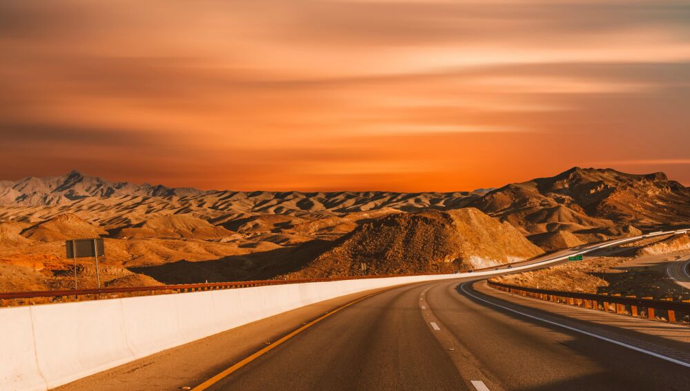 Naturaleza y carretera