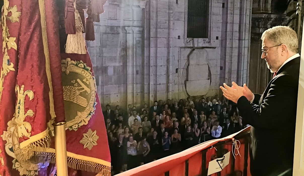 Discursos de la exposición pública de la Gloriosa Enseña del Oriol en Orihuela Discursos de la exposición pública de la Gloriosa Enseña del Oriol en Orihuela