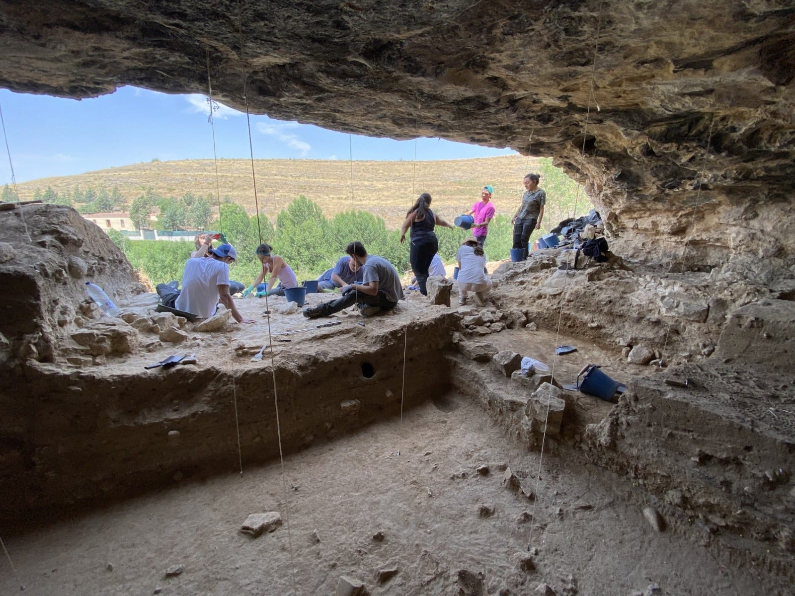 Sección Arqueología- Abrigo de San Lázaro Sección Arqueología- Abrigo de San Lázaro