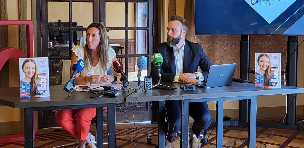 Más de Uno Gijón 18/07/2023 Noticias 8.20 Más de Uno Gijón 18/07/2023 Noticias 8.20