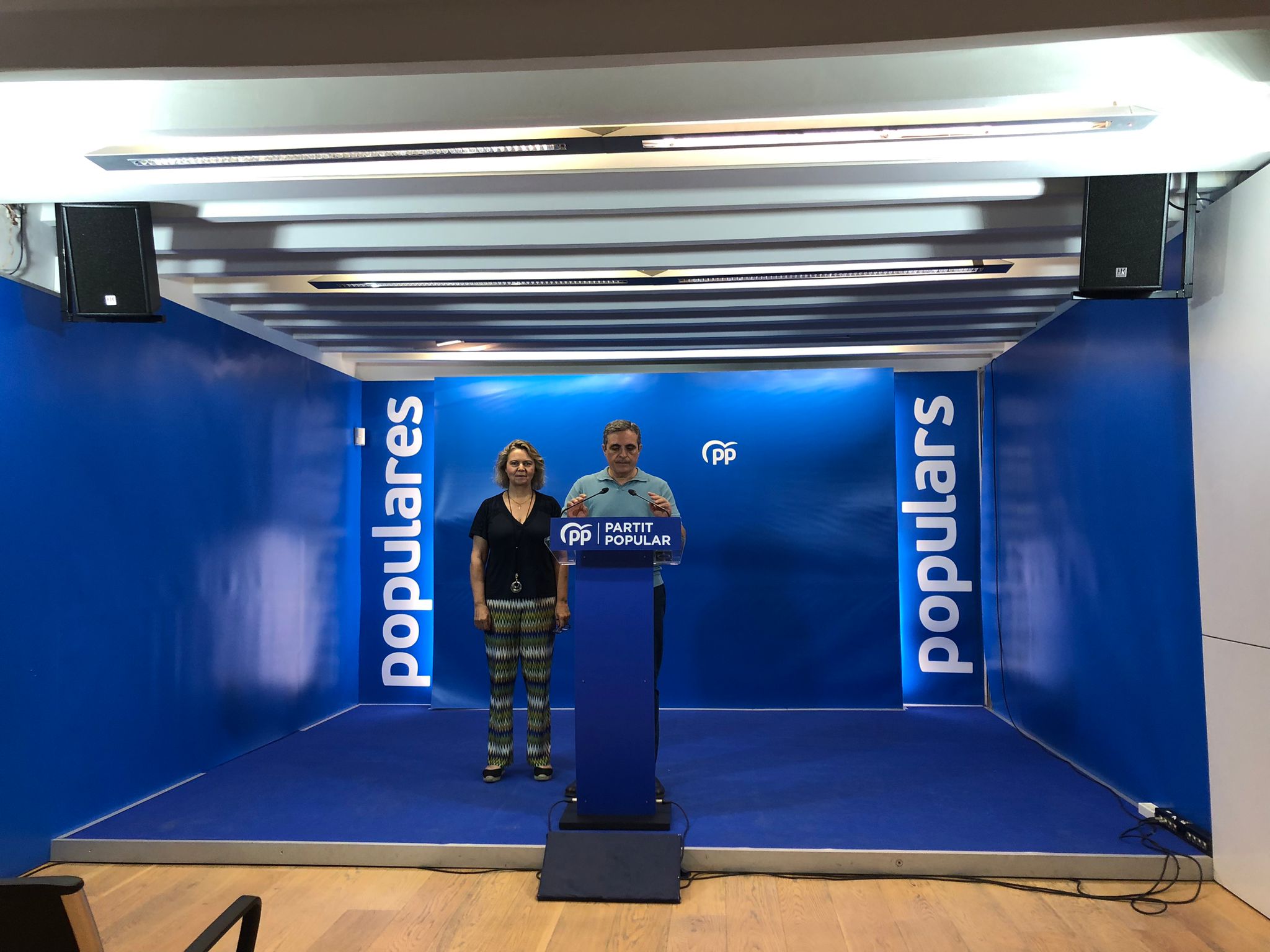 El PP propone deflactar la tarifa del IRPF y rebajarlo en las rentas medias y bajas de hasta 40.000 euros El PP propone deflactar la tarifa del IRPF y rebajarlo en las rentas medias y bajas de hasta 40.000 euros