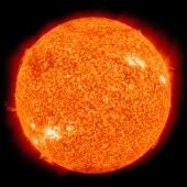 Qué es una llamarada solar: alertan de que así puede afectar a la Tierra
