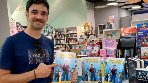 Pablo Conde, recomendando su libro para el Día de los Abuelos Pablo Conde, recomendando su libro para el Día de los Abuelos