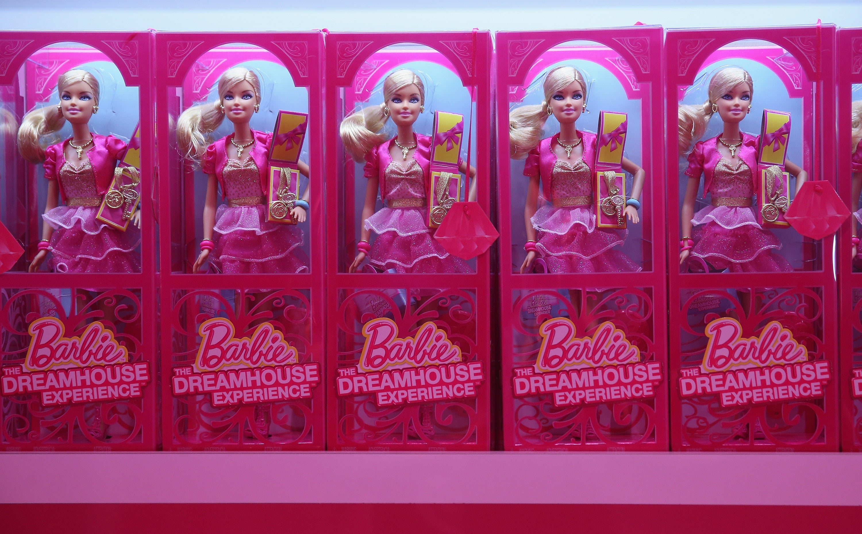 Barbie y los consumidores: una historia de necesidades, aspiraciones y nostalgia Barbie y los consumidores: una historia de necesidades, aspiraciones y nostalgia