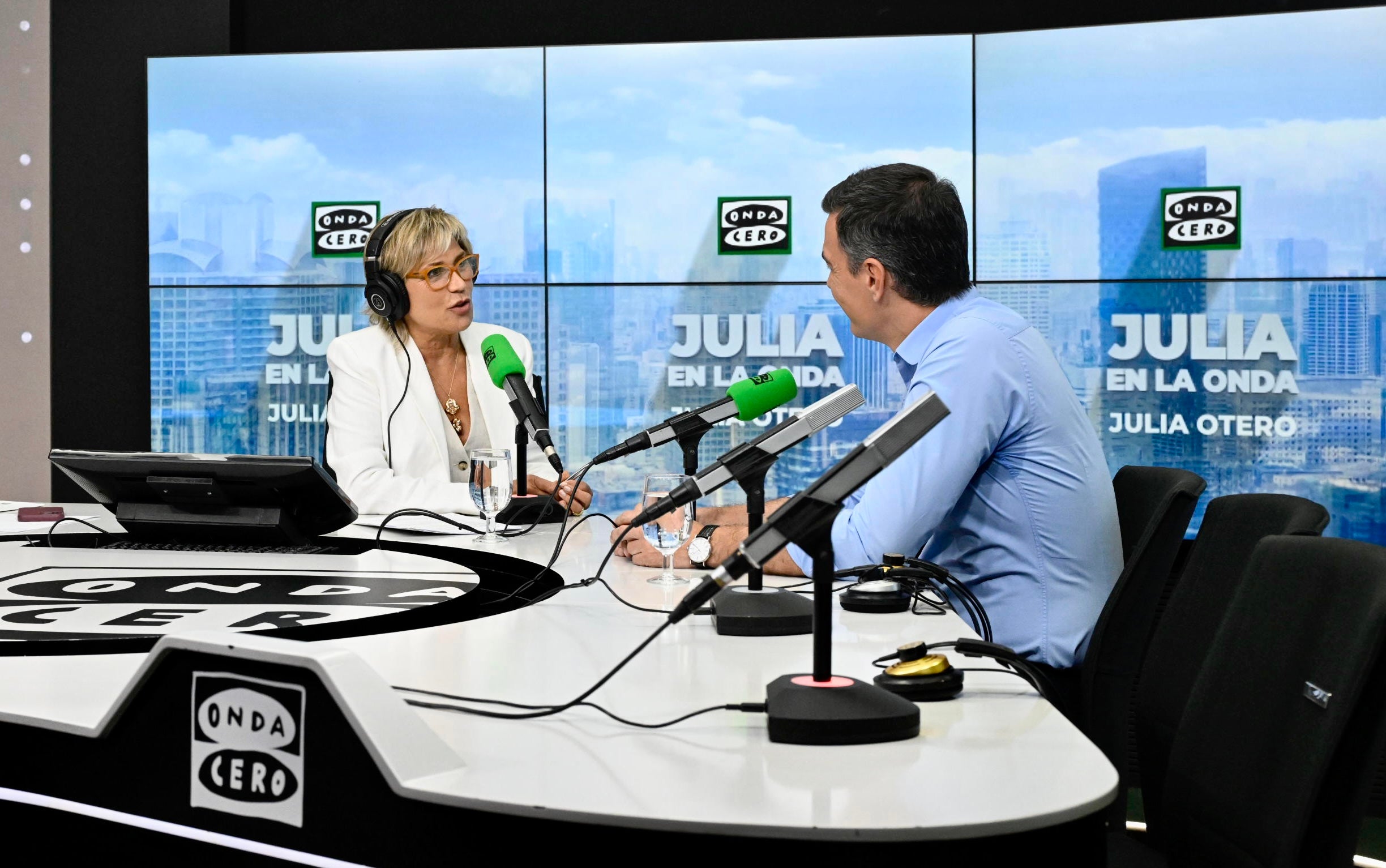 La manera de relajarse de Pedro Sánchez en su casa: "Me gusta lavar la vajilla" La manera de relajarse de Pedro Sánchez en su casa: "Me gusta lavar la vajilla"