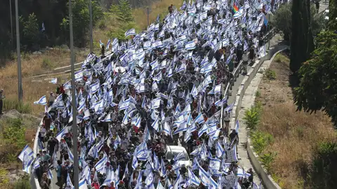 Más de 200.000 israelíes se manifiestan para paralizar la reforma judicial de Netanyahu Más de 200.000 israelíes se manifiestan para paralizar la reforma judicial de Netanyahu