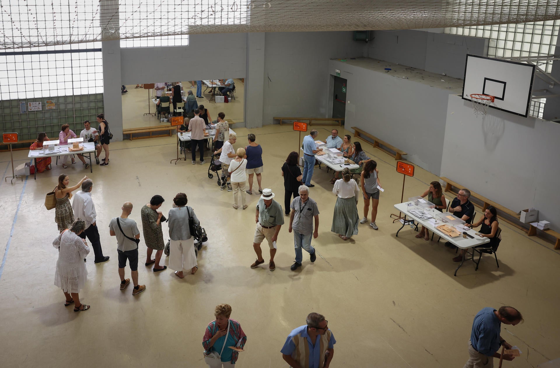 Un colegio electoral en Navarra en el 23J Un colegio electoral en Navarra en el 23J