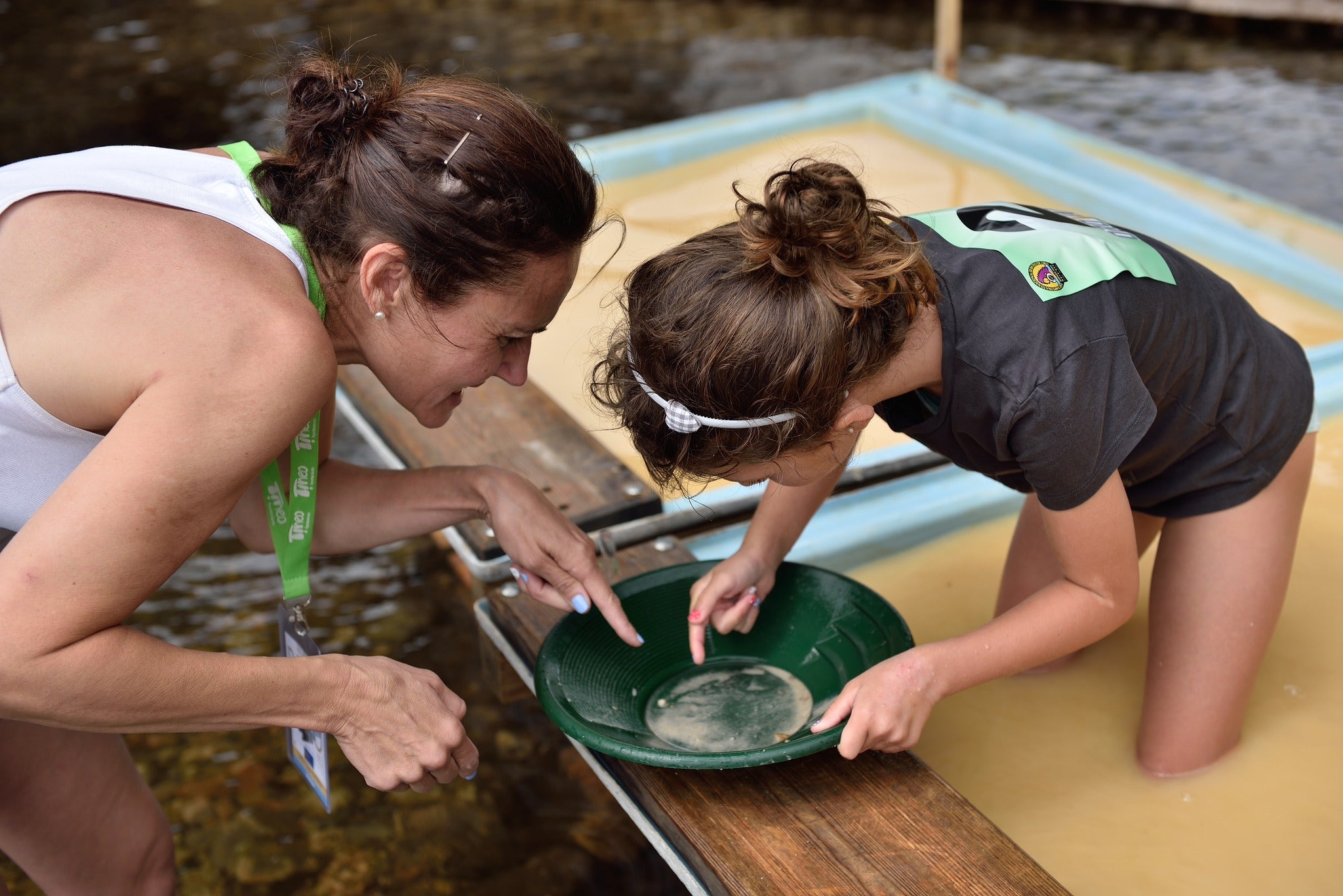 DOS CENTENARES DE BATEADORES DE ORO EN NAVELGAS DOS CENTENARES DE BATEADORES DE ORO EN NAVELGAS