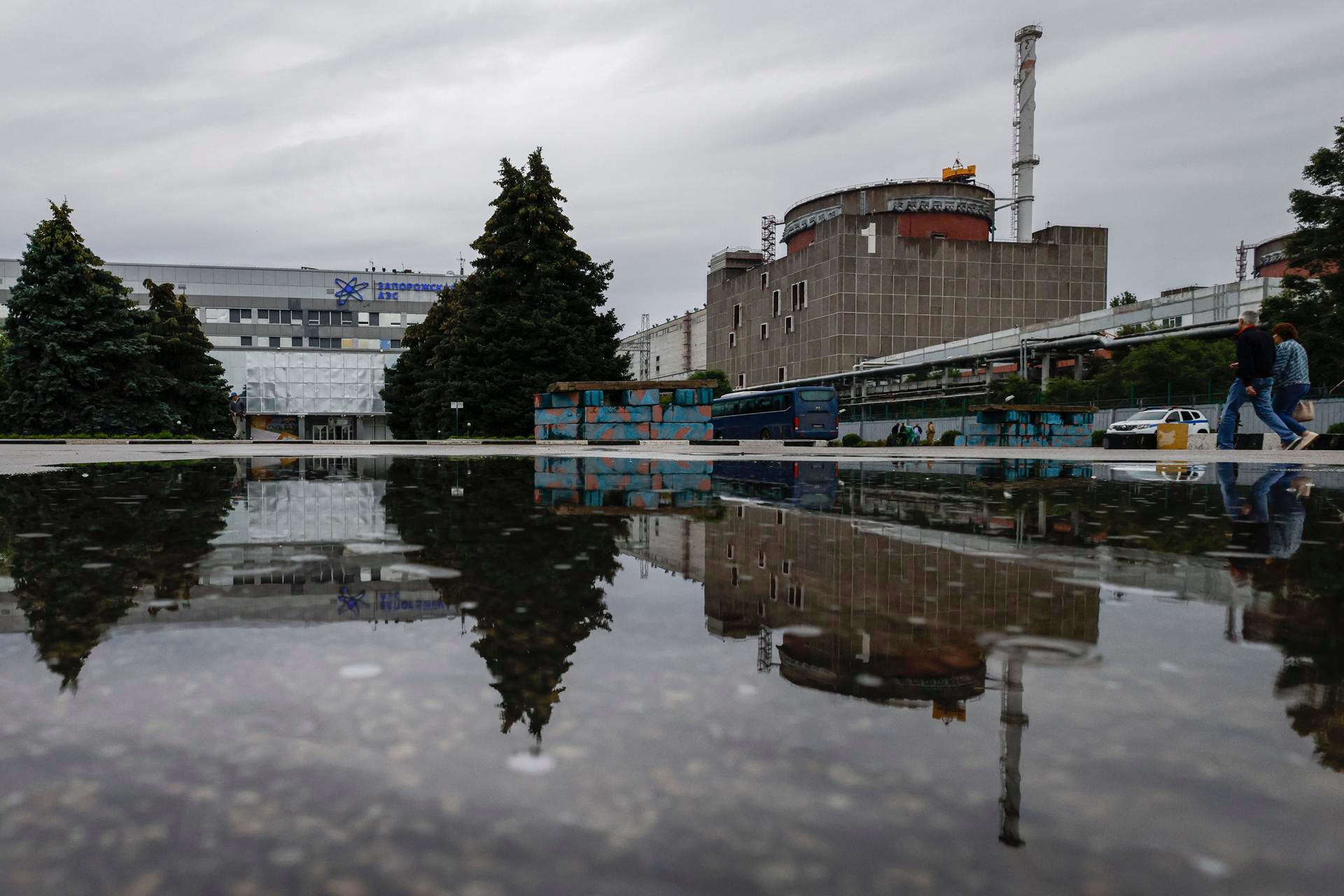 La planta nuclear de Zaporiyia vuelve a generar preocupación tras el hallazgo de minas en el perímetro de la central La planta nuclear de Zaporiyia vuelve a generar preocupación tras el hallazgo de minas en el perímetro de la central