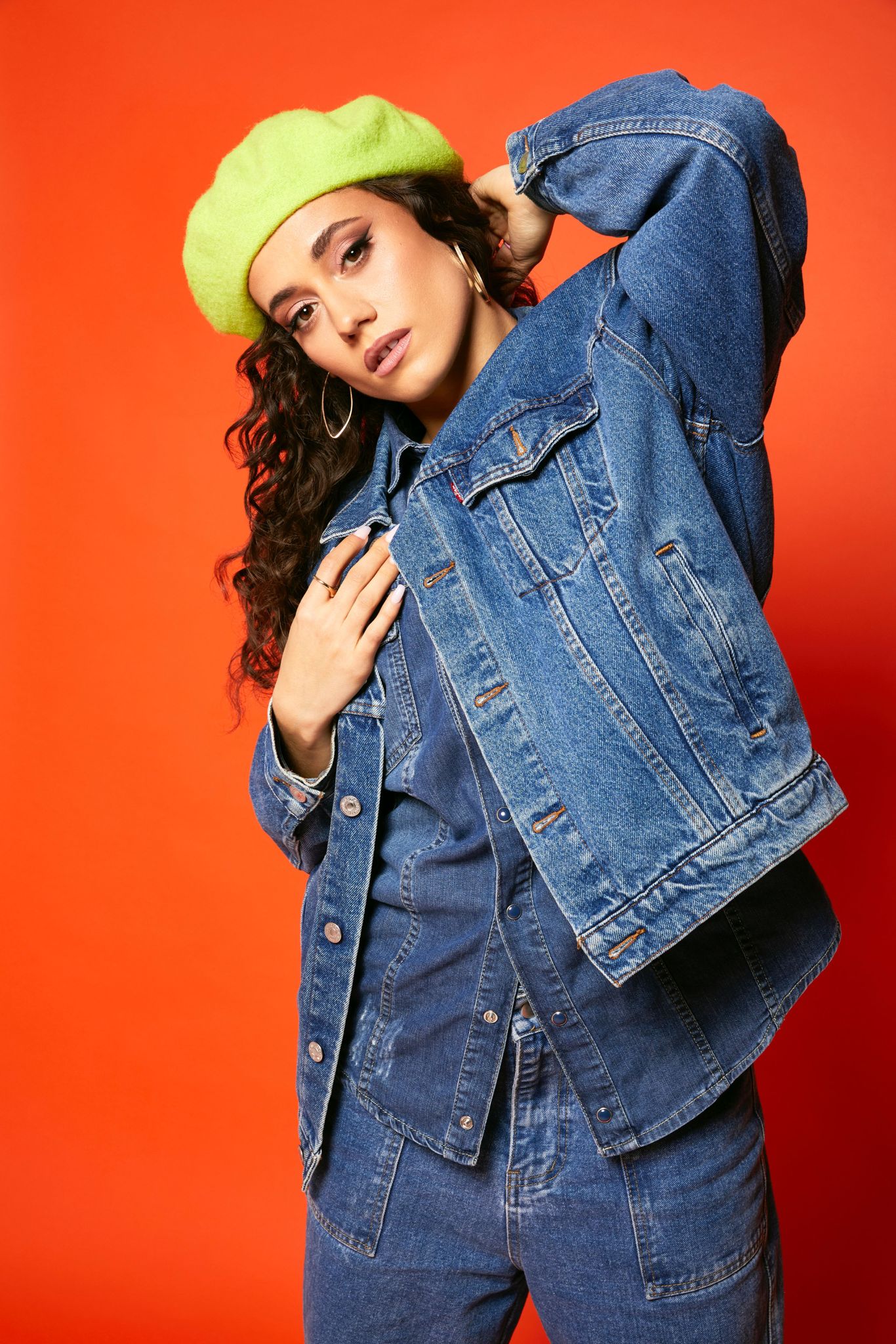Esther Casterá, la alzireña que baila con Dua Lipa Esther Casterá, la alzireña que baila con Dua Lipa