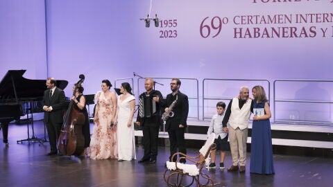 Instante de la segunda velada del certamen, tras la puesta en escena de 'El regalo: el cuento de la Habanera'