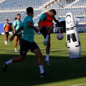 Último entrenamiento antes del amistoso del Málaga CF frente a la UD Almería