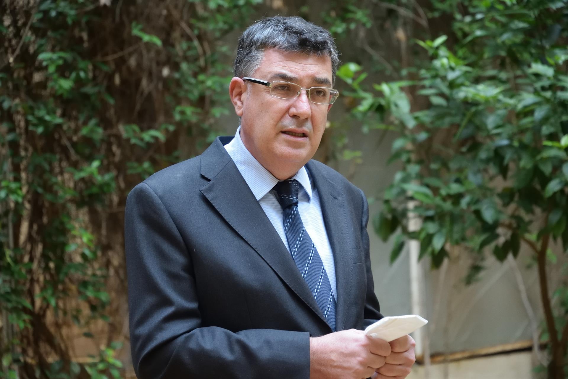 Iniciativa no participará en los órganos de Compromís tras la designación de Morera como senador territorial Iniciativa no participará en los órganos de Compromís tras la designación de Morera como senador territorial