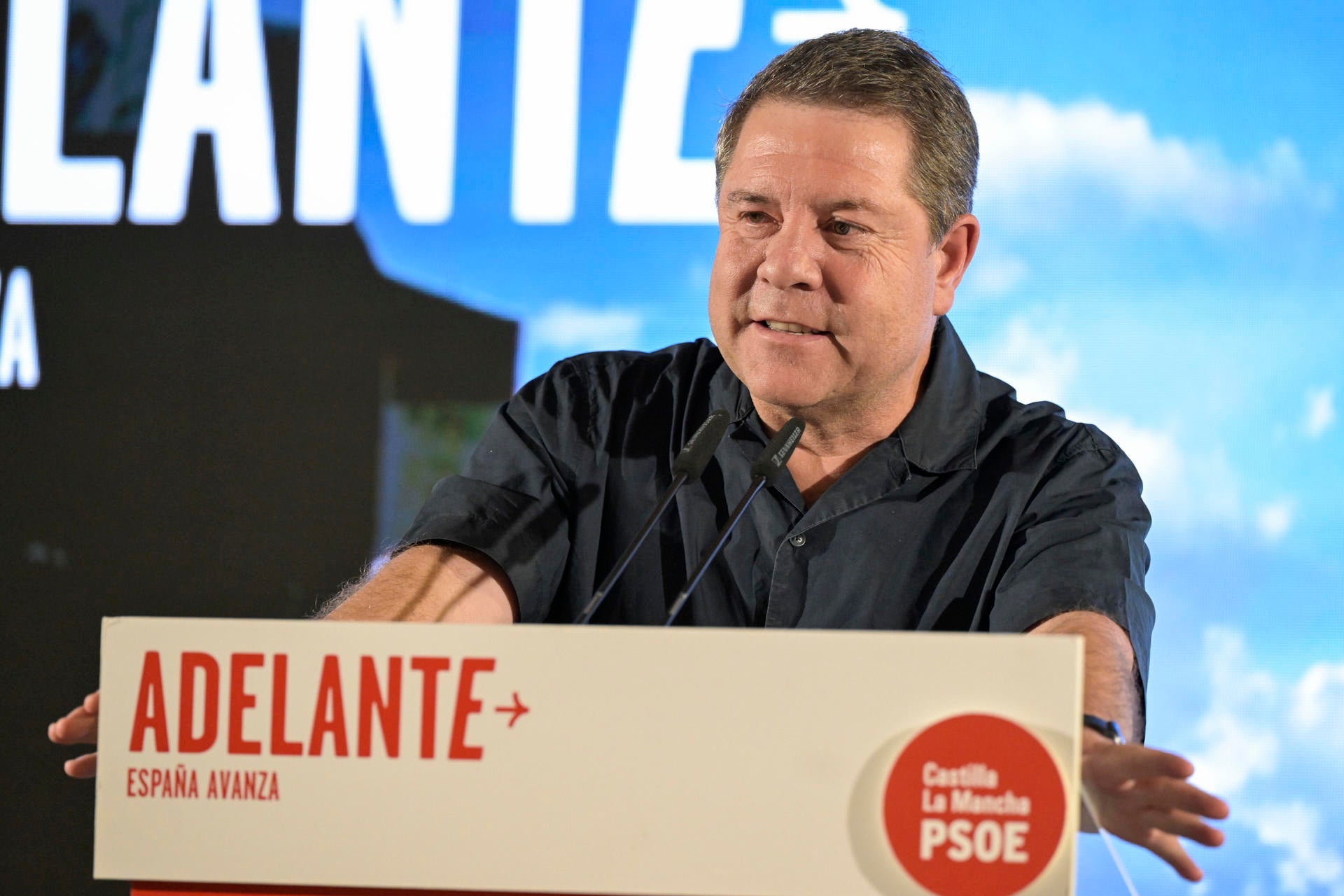 Emiliano García-Page, a Vox: "Ya se que le gustan los 'tamayazos', pero yo soy demócrata, respeto lo votado y cumplo las normas" Emiliano García-Page, a Vox: "Ya se que le gustan los 'tamayazos', pero yo soy demócrata, respeto lo votado y cumplo las normas"