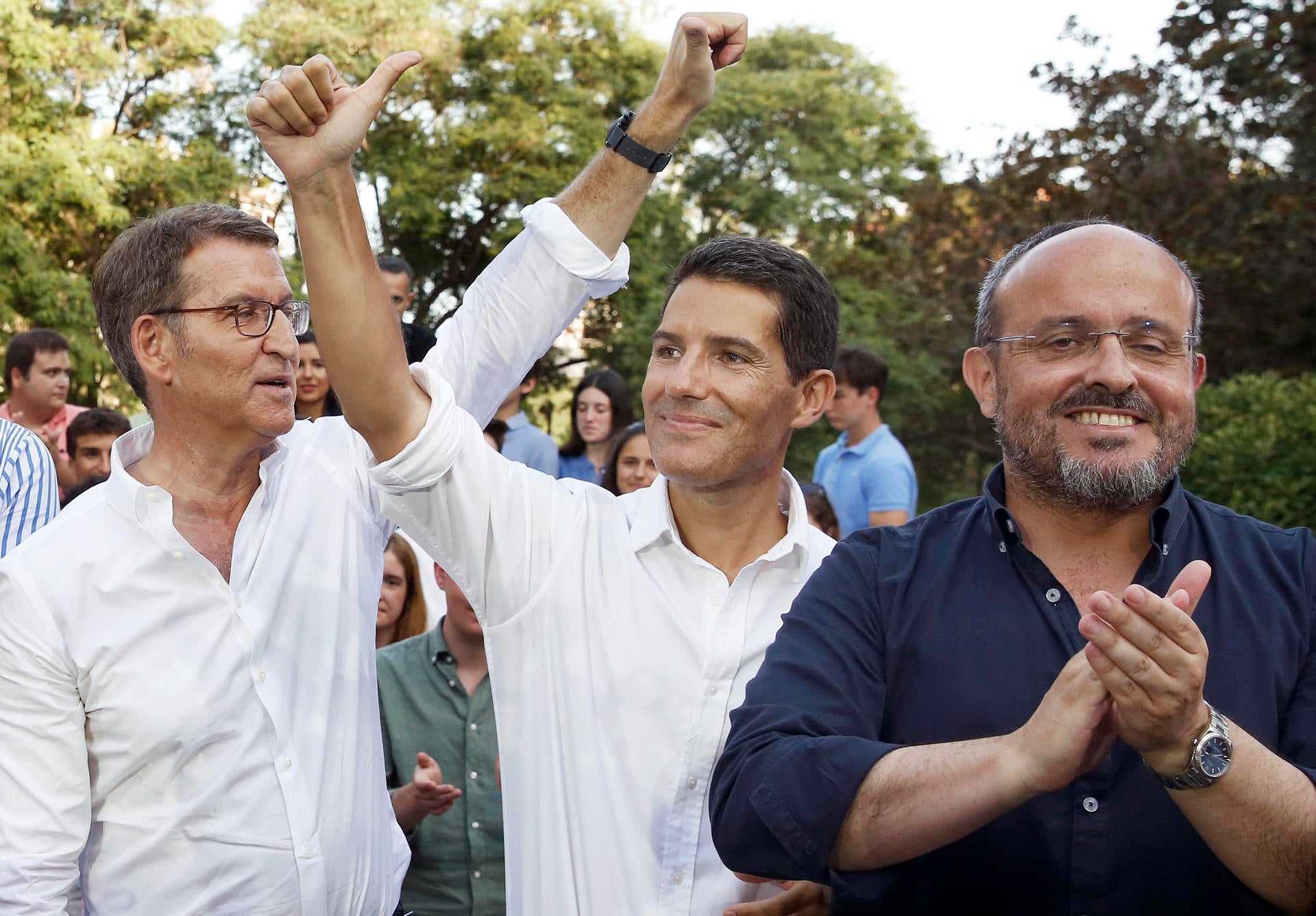 El PP catalán plantea hacer presidente a Salvador Illa si el PSOE garantiza la investidura de Feijóo El PP catalán plantea hacer presidente a Salvador Illa si el PSOE garantiza la investidura de Feijóo