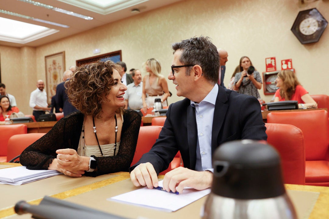 Sánchez deja en manos de Bolaños y María Jesús Montero la negociación con ERC y Junts Sánchez deja en manos de Bolaños y María Jesús Montero la negociación con ERC y Junts