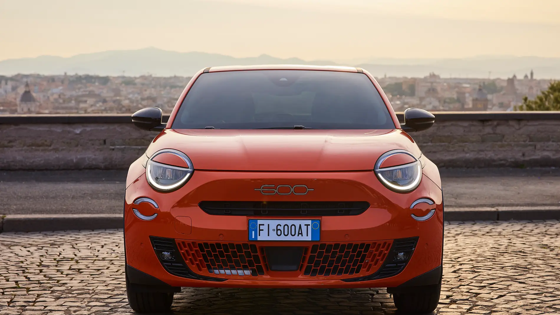 Fiat lanza el innovador 600e, disponible en Comauto Sport 