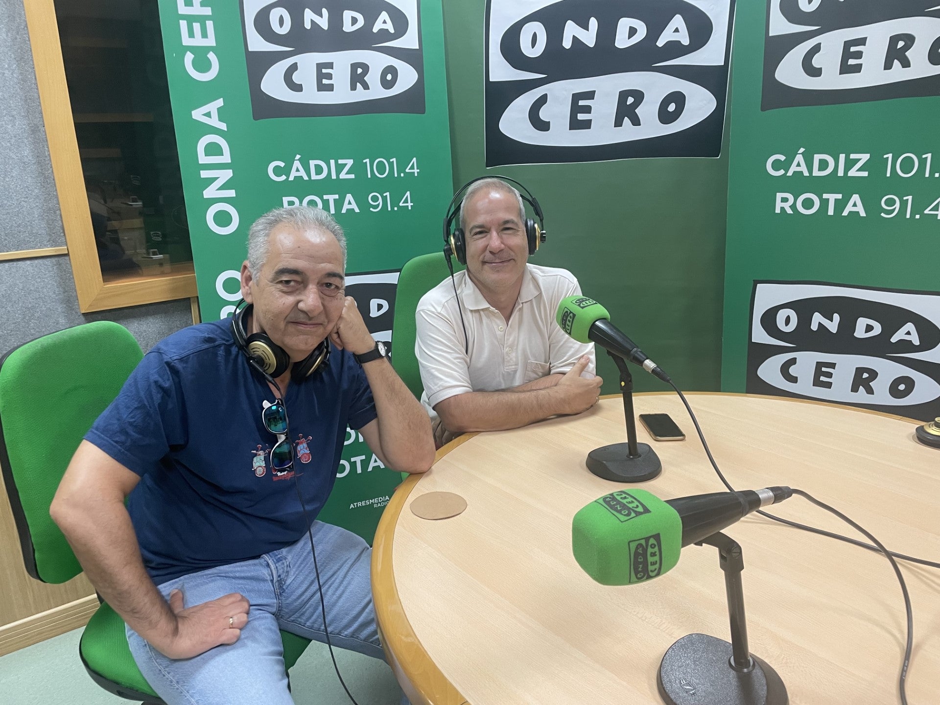 'Los Peraltos' actuarán hoy con motivo de la Noche Blanca del comercio en Cádiz 'Los Peraltos' actuarán hoy con motivo de la Noche Blanca del comercio en Cádiz