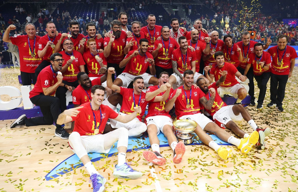 'El Oro Inesperado': la intrahistoria de la victoria de España en el último Eurobasket 'El Oro Inesperado': la intrahistoria de la victoria de España en el último Eurobasket