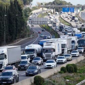 Imagen de archivo del trafico en la AP7 a su paso por San Cugat del Valles dirección Tarragona.