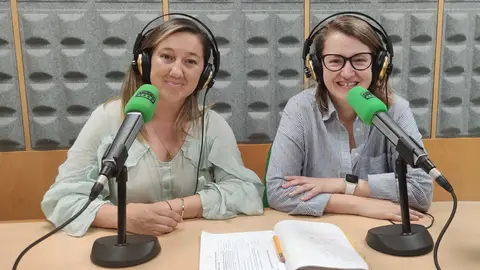 Lorena Bembibre "Lo en la nubes" acompañada de Marta Rivadulla, una wedding planner Un alto en el camino