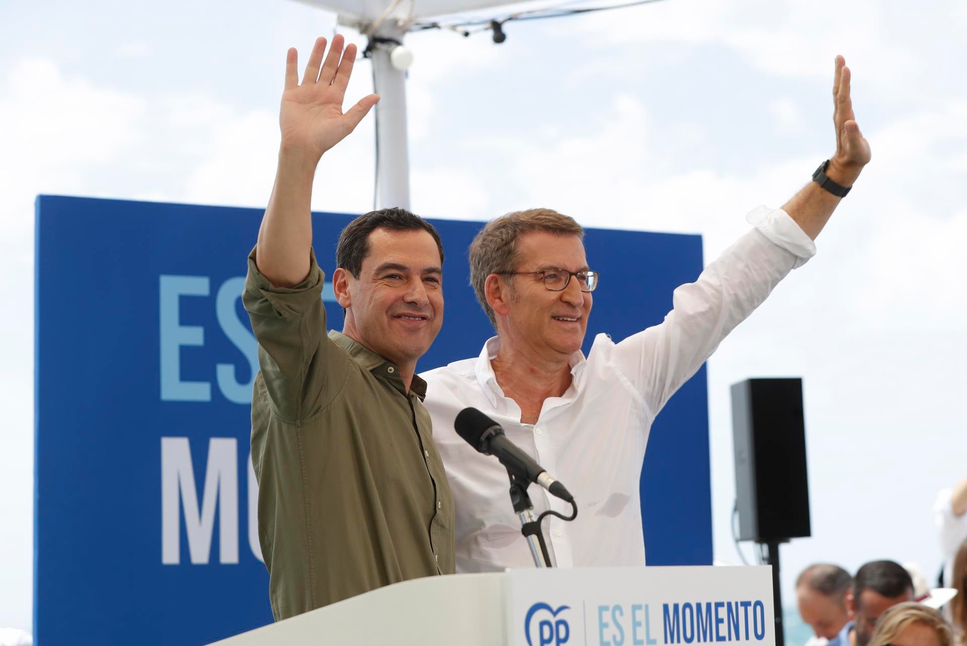 Juanma Moreno: "Tenemos que reunificar el centro derecha; se logró con Ciudadanos y se logrará con Vox" Juanma Moreno: "Tenemos que reunificar el centro derecha; se logró con Ciudadanos y se logrará con Vox"