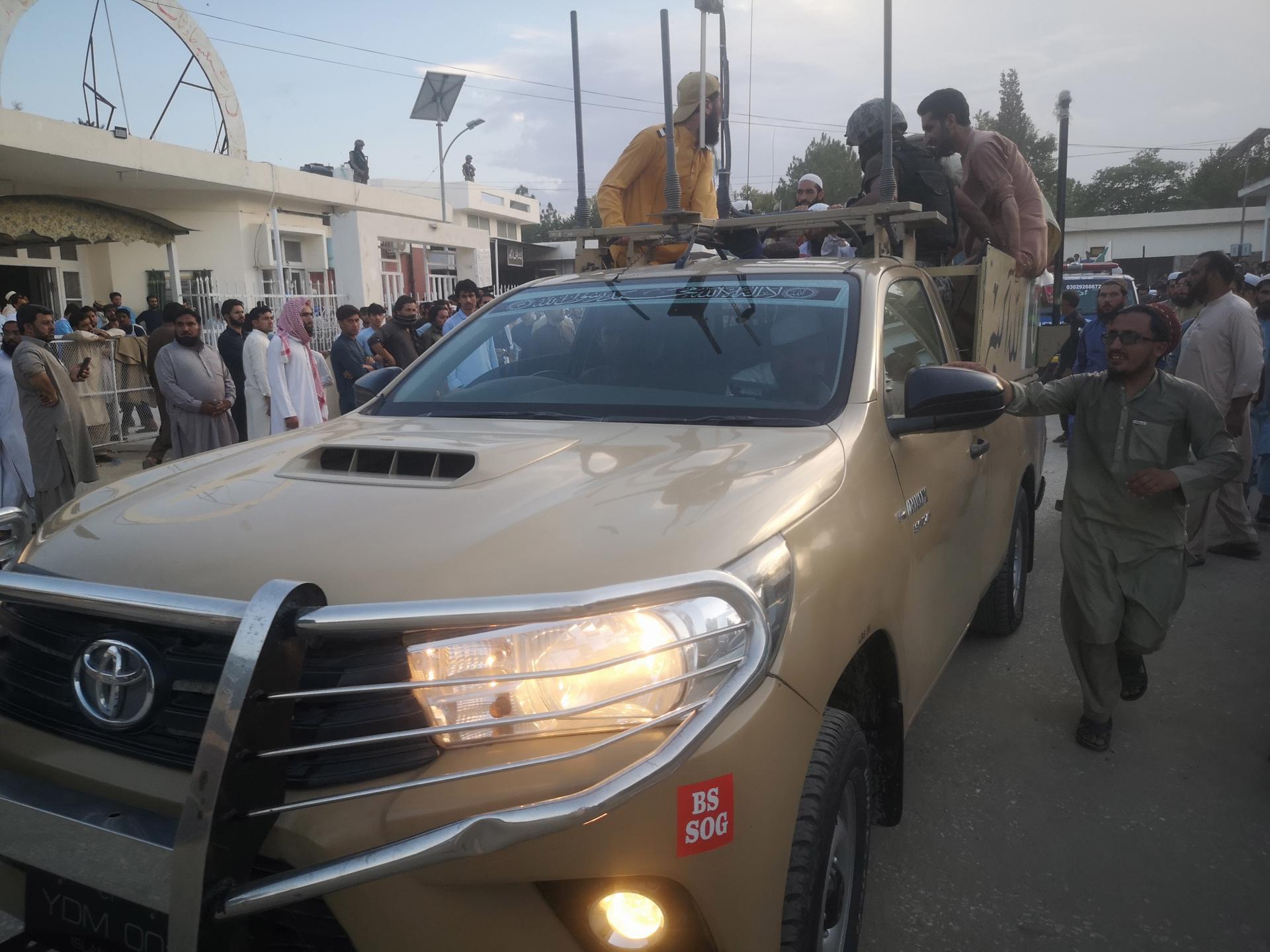 Una explosión durante el acto del principal partido islamista en Pakistán deja decenas de muertos y heridos Una explosión durante el acto del principal partido islamista en Pakistán deja decenas de muertos y heridos