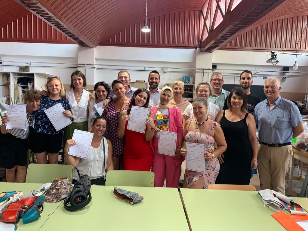 AVECAL forma en Elche a doce personas en un nuevo curso de preparación y ensamblaje de calzado AVECAL forma en Elche a doce personas en un nuevo curso de preparación y ensamblaje de calzado