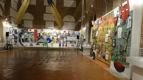 La Casa de la Entrevista de Alcalá de Henares acoge la muestra "Testamento" del colectivo artístico La Cabeza Caliente Muestra "Testamento" del colectivo La Cabeza Caliente