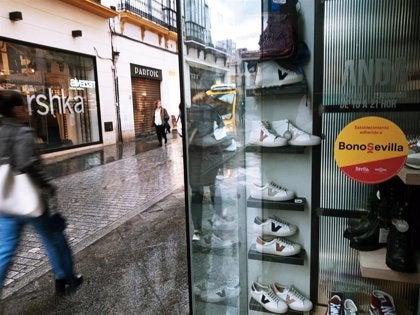 Los comercios de Lebrija y Sevilla contarán con 3,2 millones para su revitalización y digitalización Los comercios de Lebrija y Sevilla contarán con 3,2 millones para su revitalización y digitalización