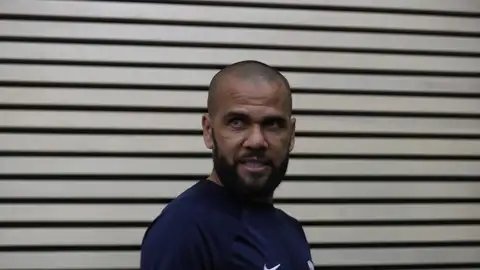 El futbolista brasileño Dani Alves, en una imagen de archivo. El futbolista brasileño Dani Alves, en una imagen de archivo.