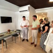 El Ayuntamiento de Elche contribuye con 70.000 euros a la Fundación Conciénciate para las nuevas viviendas sociales.