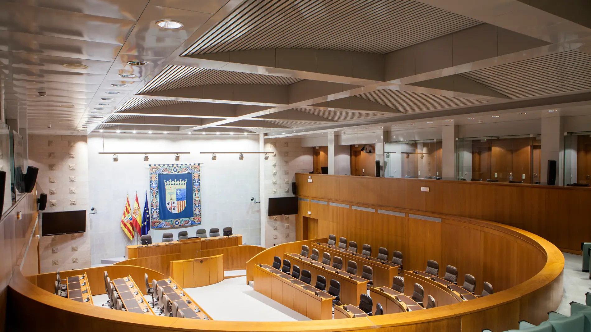 El palacio de la Aljafería acogerá el debate de investidura del candidato del PP, Jorge Azcón.