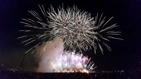 Mascletá vertical de 2022. Mascletá vertical de 2022.