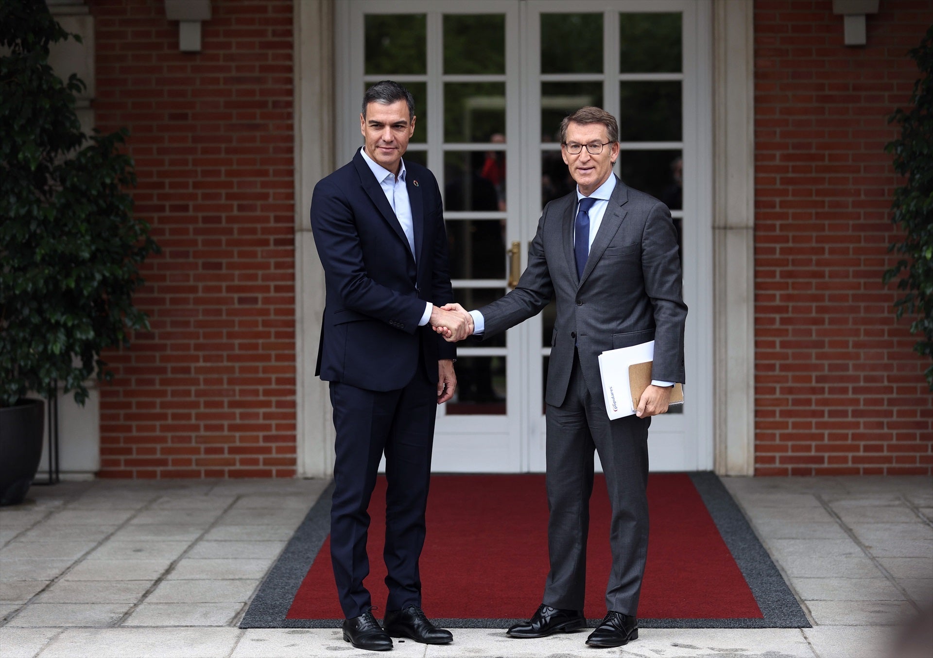 La investidura sigue en el aire: los partidos políticos marcan posturas para evitar el bloqueo tras el 23J La investidura sigue en el aire: los partidos políticos marcan posturas para evitar el bloqueo tras el 23J