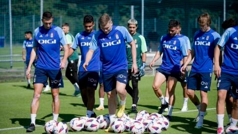 Los jugadores del Oviedo en El Requex&oacute;n