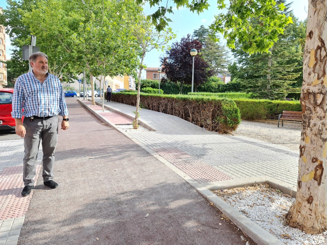 Continúan las mejoras de aceras en la capital turolense Continúan las mejoras de aceras en la capital turolense