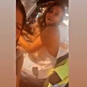 Revuelo por el vídeo de una alcaldesa del PP al volante de un vehículo de obra tras una noche de fiesta