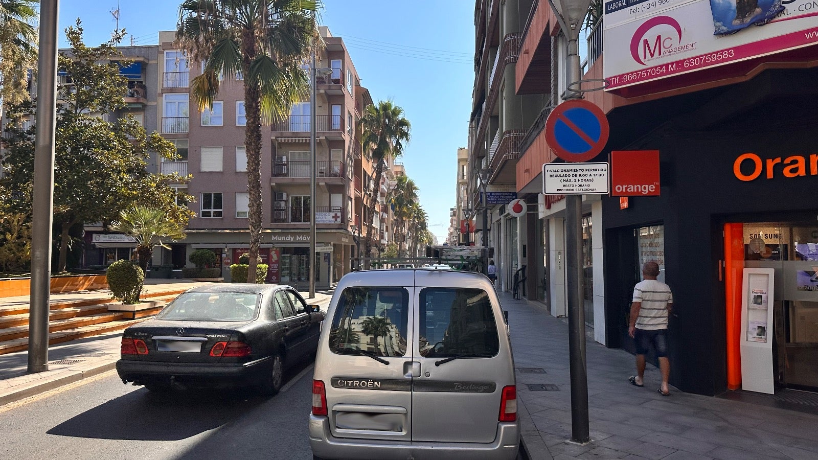 El horario de aparcamiento regulado en la calle Ramón Gallud pasa a ser de 9.00 A 17.00 horas El horario de aparcamiento regulado en la calle Ramón Gallud pasa a ser de 9.00 A 17.00 horas